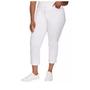 Gloria Vanderbilt Ladies' Cuffed Boyfriend Jean White Size 10 AG4